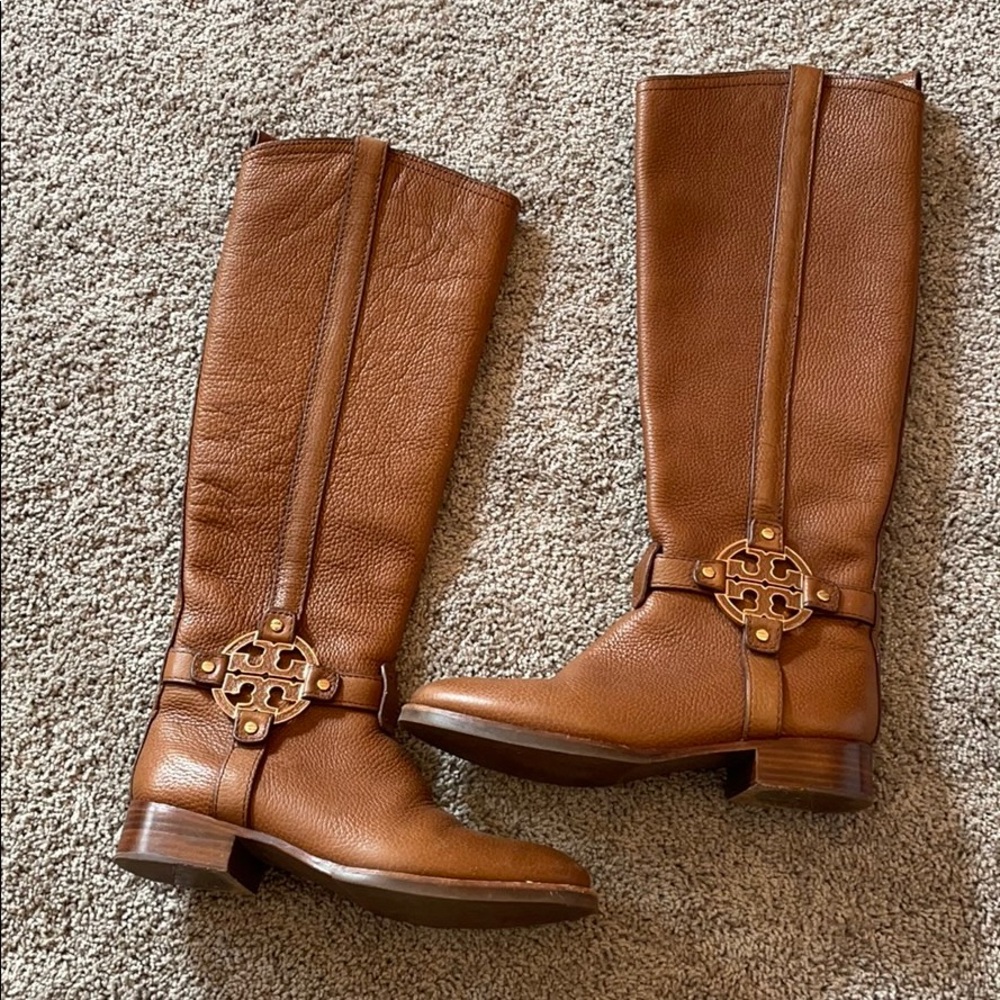 Adorable tall Tory Burch Boots!